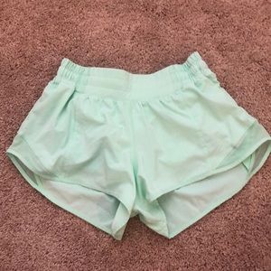 Hotty Hot Shorts 2.5’’ Mint Green